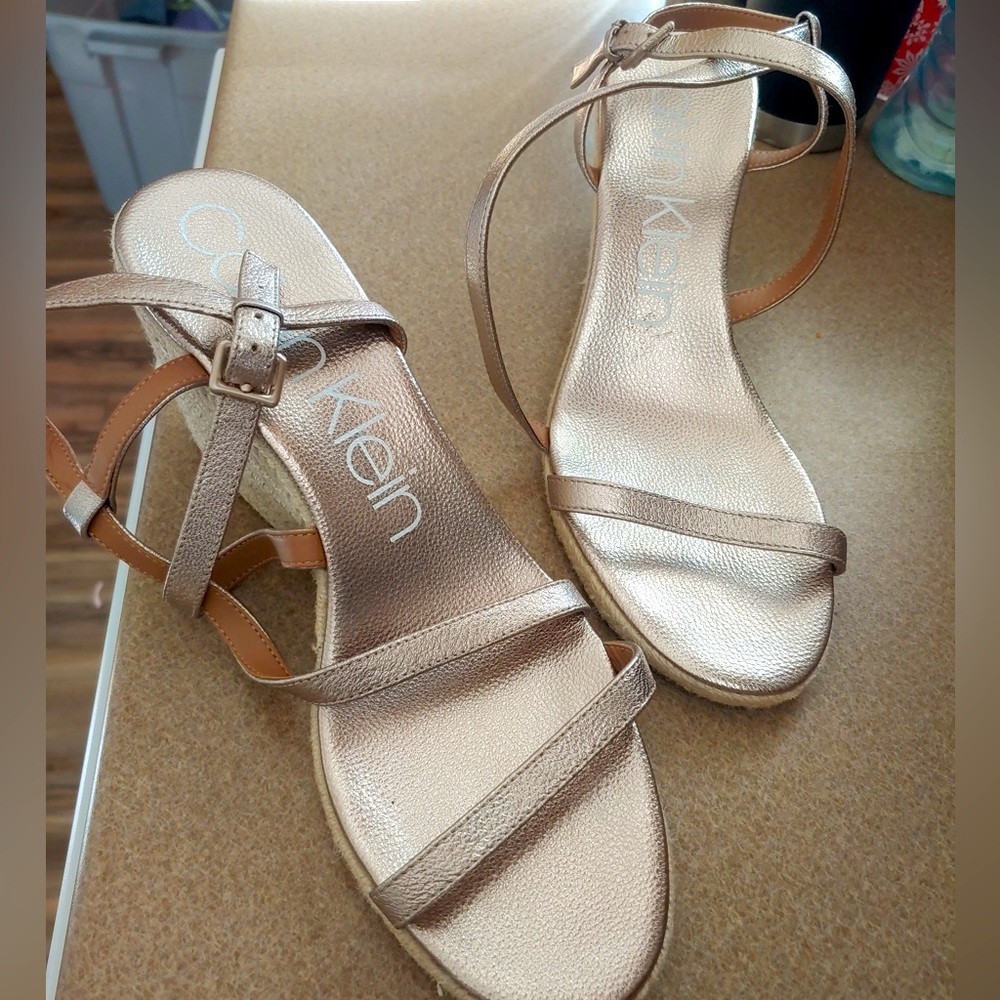 Calvin Klien Size 11 Bellemine strappy gold leather sandals